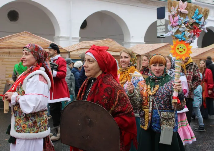 02.Ярмарочное шествие