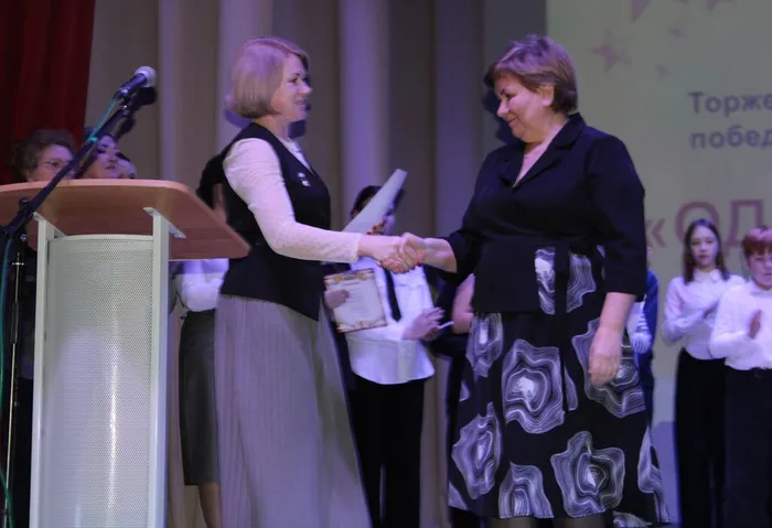 10. награждение Л.А.Селезневой